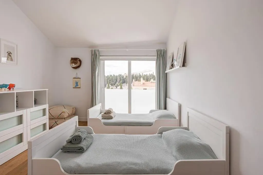 Enchanting Tailor Made Duplex Лиссабон